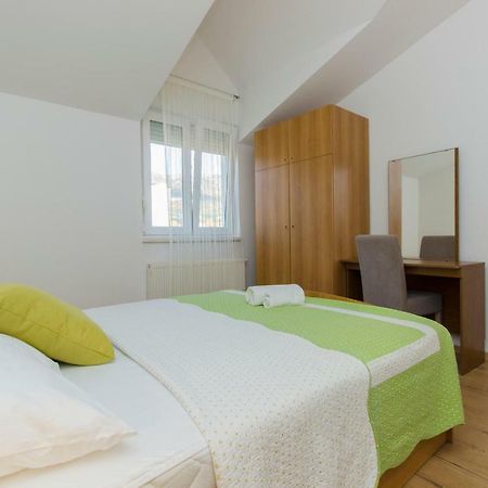 Apartmani Skelin***/**** Каштела Екстер'єр фото