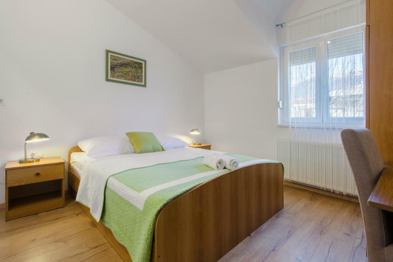 Apartmani Skelin***/**** Каштела Екстер'єр фото