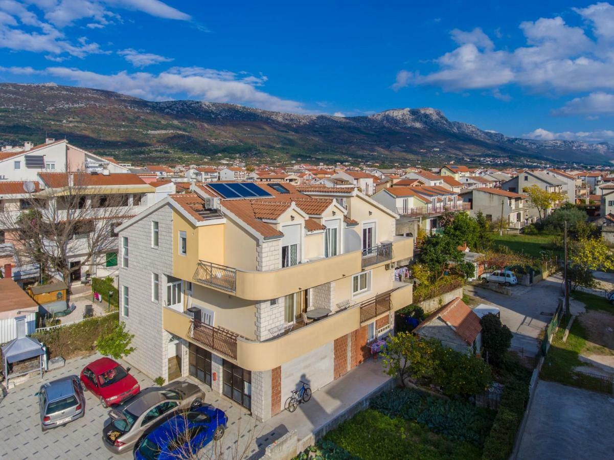 Apartmani Skelin***/**** Каштела Екстер'єр фото